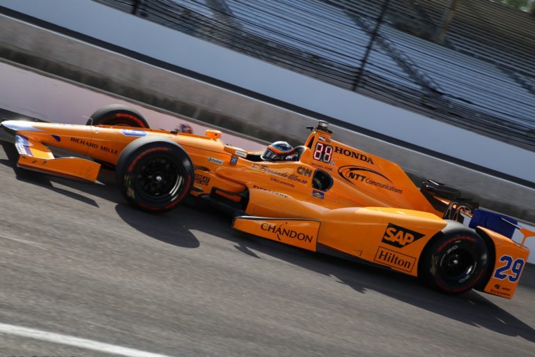 Indy 500: Στην 5η θέση ο Alonso – Πρόβλημα με το overboost στις κατατακτήριες (vid)
