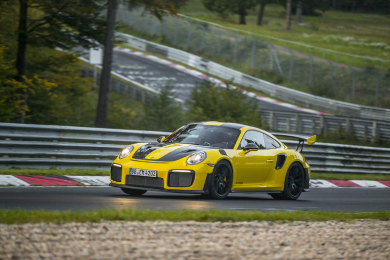 To ρεκόρ της Porsche 911 GT2 RS στο Ring (vid)