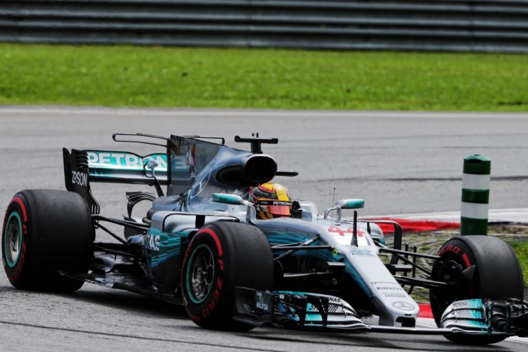 GP Ιαπωνίας FP2: Βροχή, βαρκάδα και ο Hamilton μπροστά GP Ιαπωνίας FP2: Βροχή, βαρκάδα και ο Hamilton μπροστά