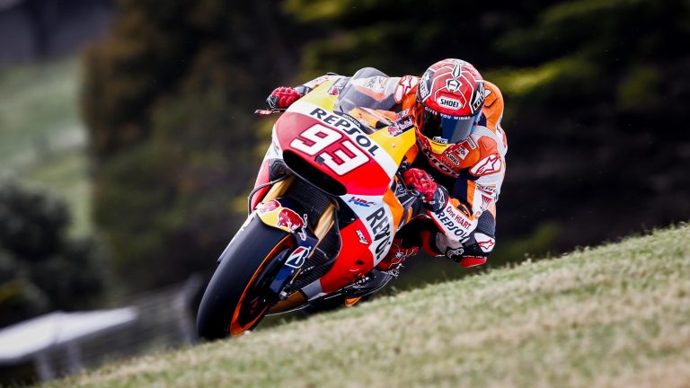 Δεν αλλάζει νοοτροπία στο Phillip Island o Marquez