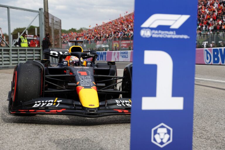 Verstappen: «Όλα κύλησαν υπέρ μας» Verstappen: «Όλα κύλησαν υπέρ μας»