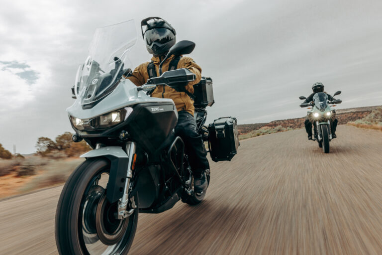 Η Zero Motorcycles παρουσιάζει τη νέα DSR/X (vid) Η Zero Motorcycles παρουσιάζει τη νέα DSR/X (vid)