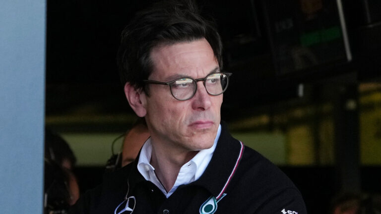 O Wolff θέλει νίκες και όχι να υποφέρει O Wolff θέλει νίκες και όχι να υποφέρει