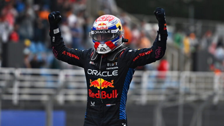 Verstappen: «Απίστευτο να κερδίζεις από τη 17η θέση» Verstappen: «Απίστευτο να κερδίζεις από τη 17η θέση»